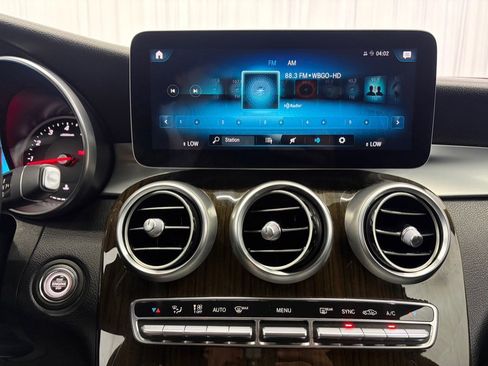 Used 2020 Mercedes-Benz GLC 300 4MATIC image 35