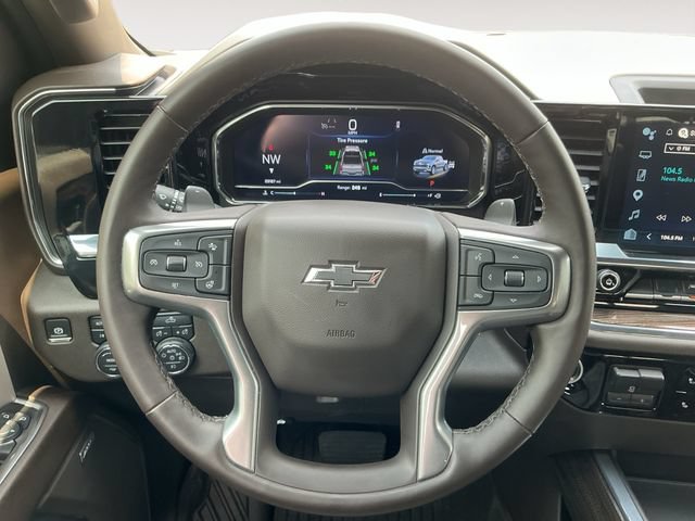 Used 2025 Chevrolet Silverado 1500 RST AWD/4WD image 13