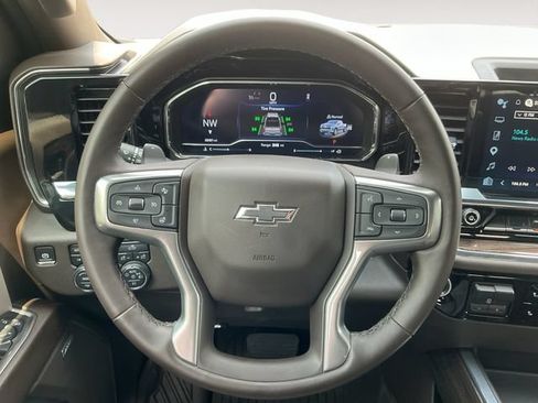 Used 2025 Chevrolet Silverado 1500 RST AWD/4WD image 13