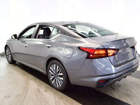 Used 2025 Nissan Altima 2.5 SV image 5