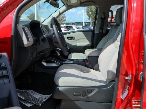Certified 2025 Nissan Frontier SV image 7