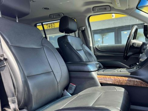 Used 2018 Chevrolet Suburban Premier image 18