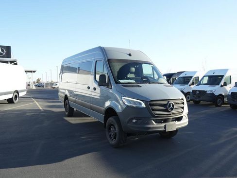 New 2026 Mercedes-Benz Sprinter 2500 image 3