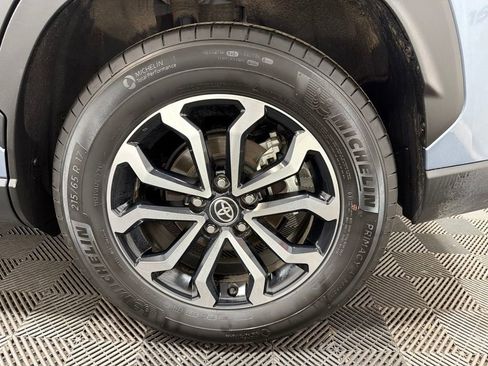 Used 2025 Toyota Corolla Cross AWD Hybrid image 33