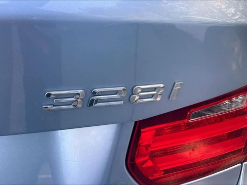 Used 2015 BMW 328i xDrive Sedan AWD/4WD image 9