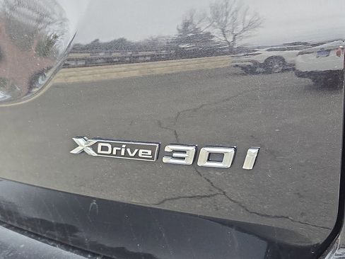 Used 2022 BMW X3 xDrive30i w/ M Sport Package 2 image 32