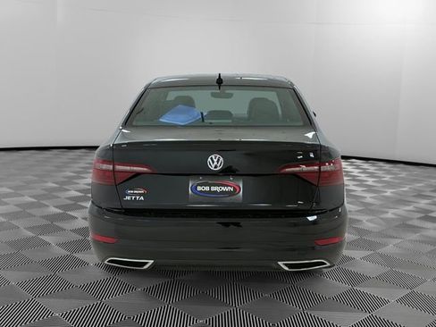Used 2021 Volkswagen Jetta R-Line w/ R-Line Cold Weather Package FWD image 4