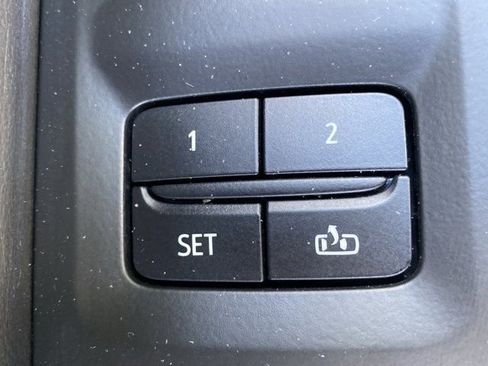 Used 2023 GMC Yukon SLT w/ SLT Premium Package AWD/4WD image 20