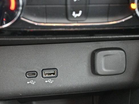 Used 2024 Buick Encore GX Sport Touring AWD/4WD image 22
