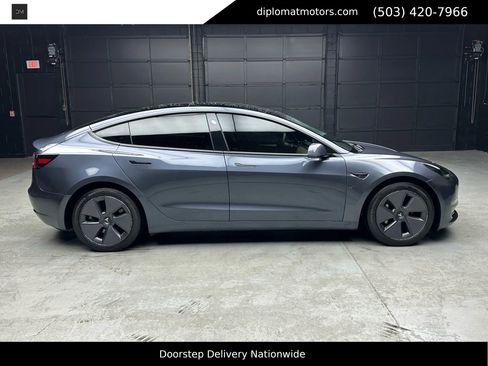 Used 2023 Tesla Model 3 Standard Range image 7