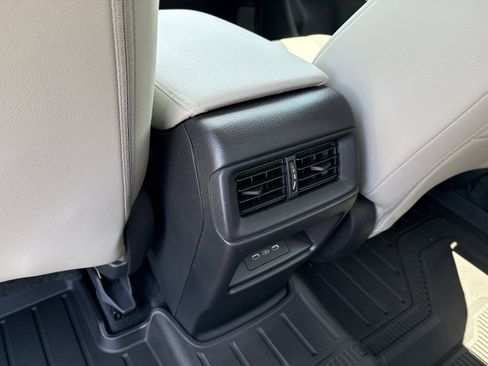 Used 2024 Honda CR-V EX-L image 31