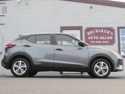 Used 2022 Nissan Kicks S image 7