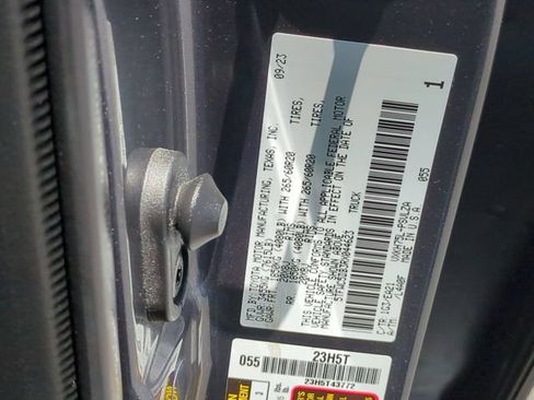 Used 2024 Toyota Tundra Limited AWD/4WD image 33