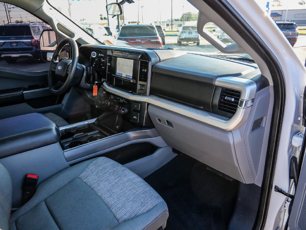 Used 2025 Ford F250 XLT w/ FX4 Off-Road Package AWD/4WD image 17