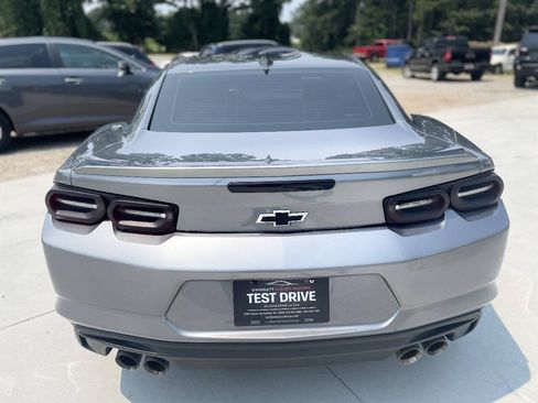 Used 2021 Chevrolet Camaro LT w/ Technology Package RWD image 6