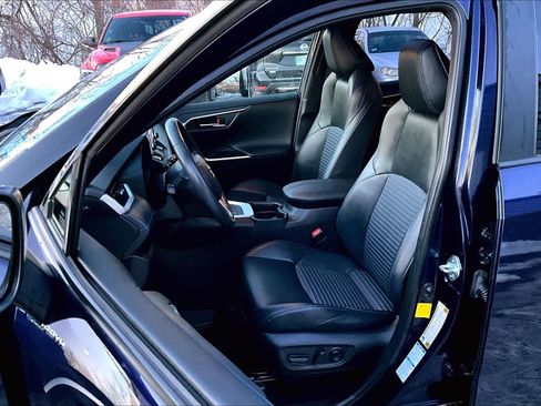 Used 2020 Toyota RAV4 XSE image 9