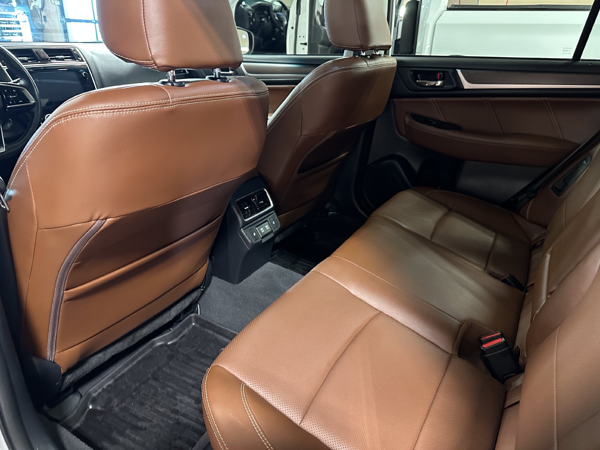 Used 2019 Subaru Outback 2.5i Touring AWD/4WD image 15