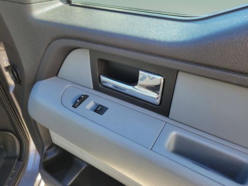 Used 2013 Ford F150 XLT w/ XLT Chrome Pkg image 10