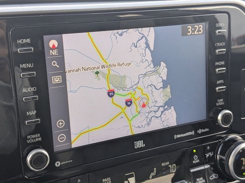 Used 2021 Toyota Highlander Limited image 24