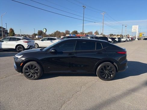 Used 2025 Buick Envista Sport Touring w/ Convenience I Package image 3