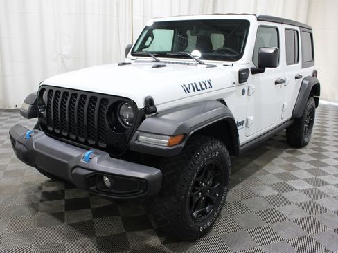 Used 2023 Jeep Wrangler Unlimited w/ 8.4" Radio Group AWD/4WD image 33