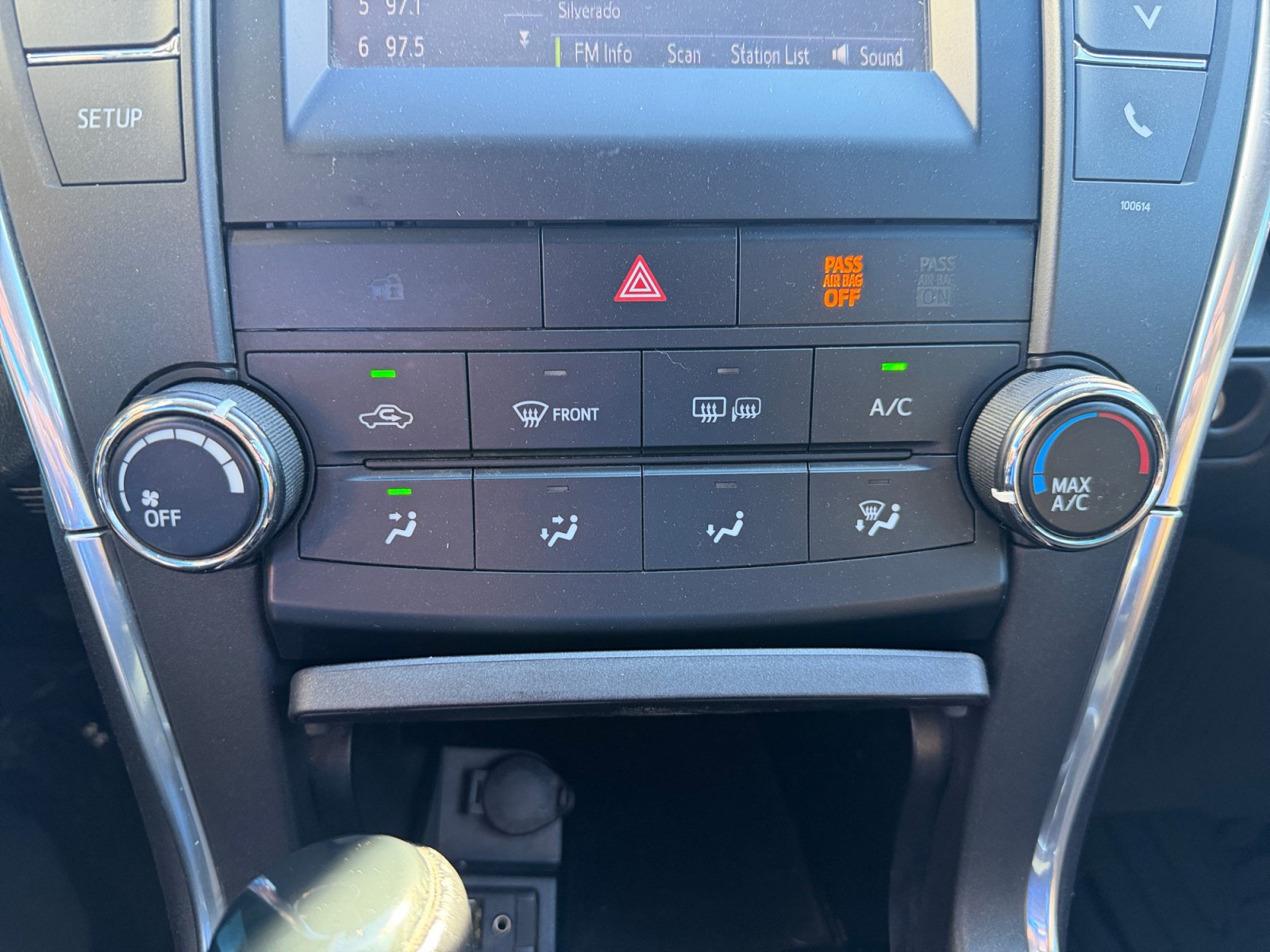 Used 2017 Toyota Camry SE FWD image 23