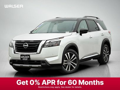 New 2025 Nissan Pathfinder Platinum w/ Cargo Package