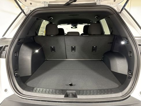 New 2026 Chevrolet Equinox LT w/ Safety and Technology Package AWD/4WD image 24