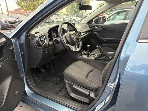 Used 2015 MAZDA MAZDA3 i Touring w/ Technology Package FWD image 10