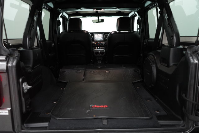 Used 2019 Jeep Wrangler Unlimited Sahara w/ Quick Order Package 24M Moab AWD/4WD image 39