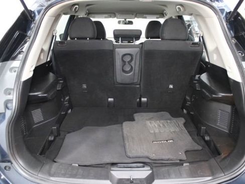 Used 2016 Nissan Rogue S image 16