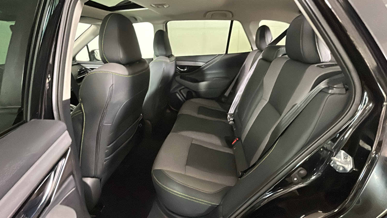 Used 2024 Subaru Outback Onyx Edition AWD/4WD image 32