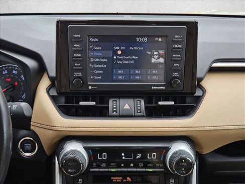 Used 2022 Toyota RAV4 XLE Premium image 12