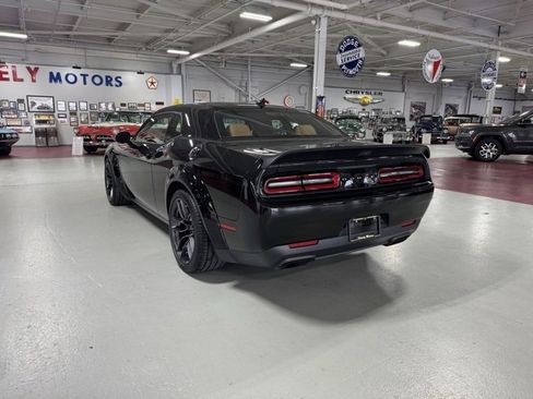 Used 2019 Dodge Challenger SRT Hellcat Redeye image 3