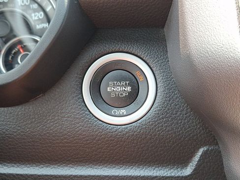 Used 2019 RAM 1500 Big Horn AWD/4WD image 24