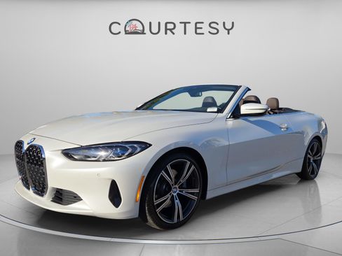Used 2021 BMW 430i Convertible w/ Executive Package image 1