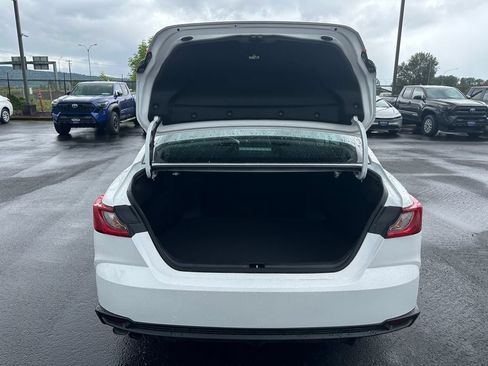 Certified 2025 Toyota Camry SE w/ Convenience Package AWD/4WD image 11
