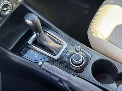 Used 2015 MAZDA MAZDA3 i Touring image 23