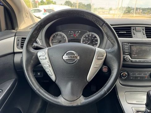 Used 2015 Nissan Sentra SR FWD image 18