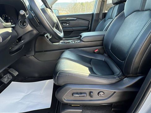 Used 2023 Honda Pilot Touring image 25