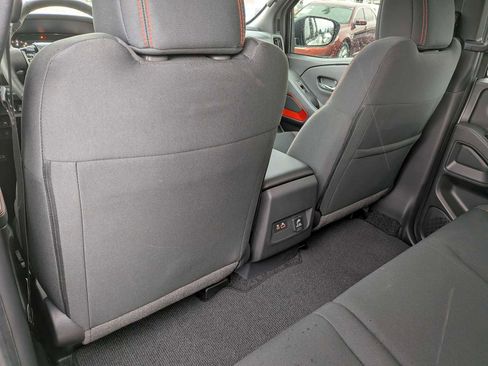 Used 2025 Nissan Frontier PRO-4X w/ Pro Convenience Package image 15