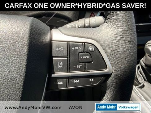 Used 2025 Toyota Sienna XLE FWD image 24