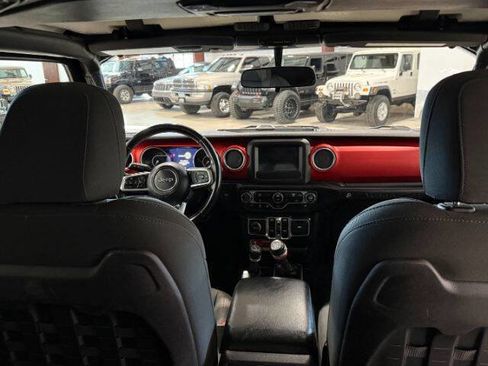 Used 2018 Jeep Wrangler Unlimited Rubicon w/ Steel Bumper Group image 16