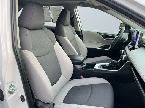 Used 2024 Toyota RAV4 XLE image 16