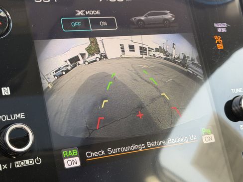 Used 2020 Subaru Outback Limited image 18