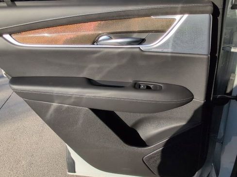 Certified 2023 Cadillac XT6 Sport w/ Platinum Package image 10