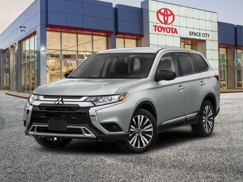 Used 2019 Mitsubishi Outlander SE FWD image 2