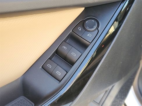 New 2026 Chevrolet Equinox ACTIV w/ Convenience Package III image 19