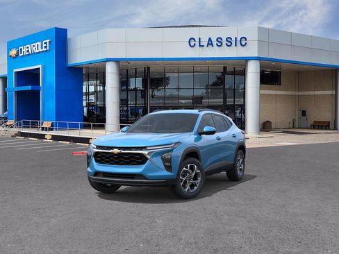 New 2026 Chevrolet Trax LT image 8