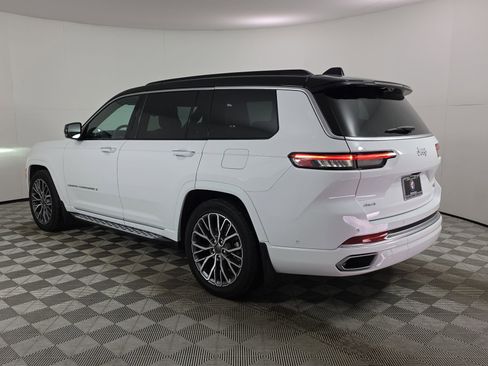 Used 2024 Jeep Grand Cherokee L Summit AWD/4WD image 5